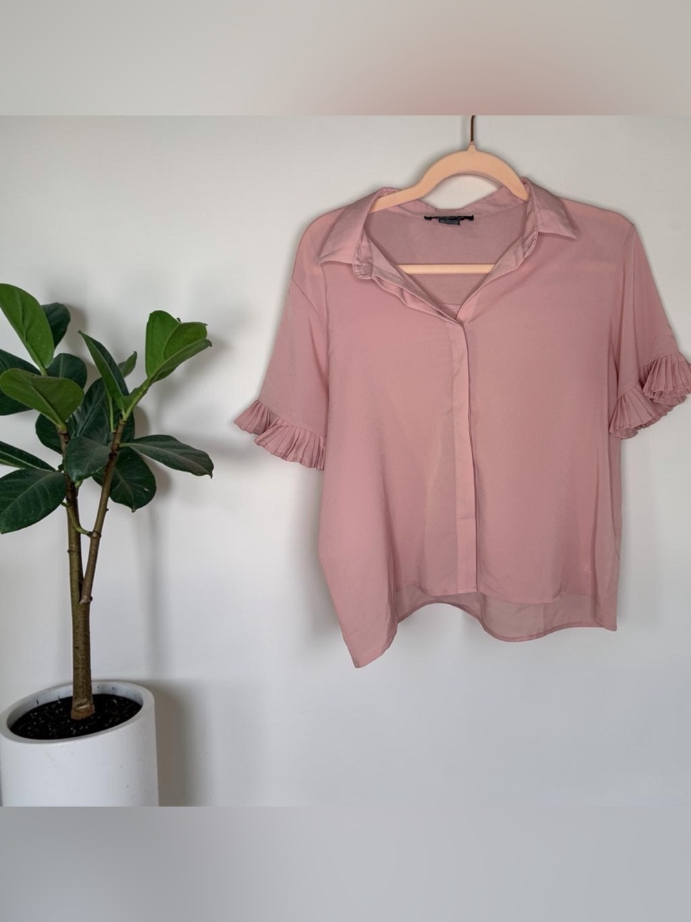 French Connection Women's Ruffle Sleeve Blouse – M- MSRP $88